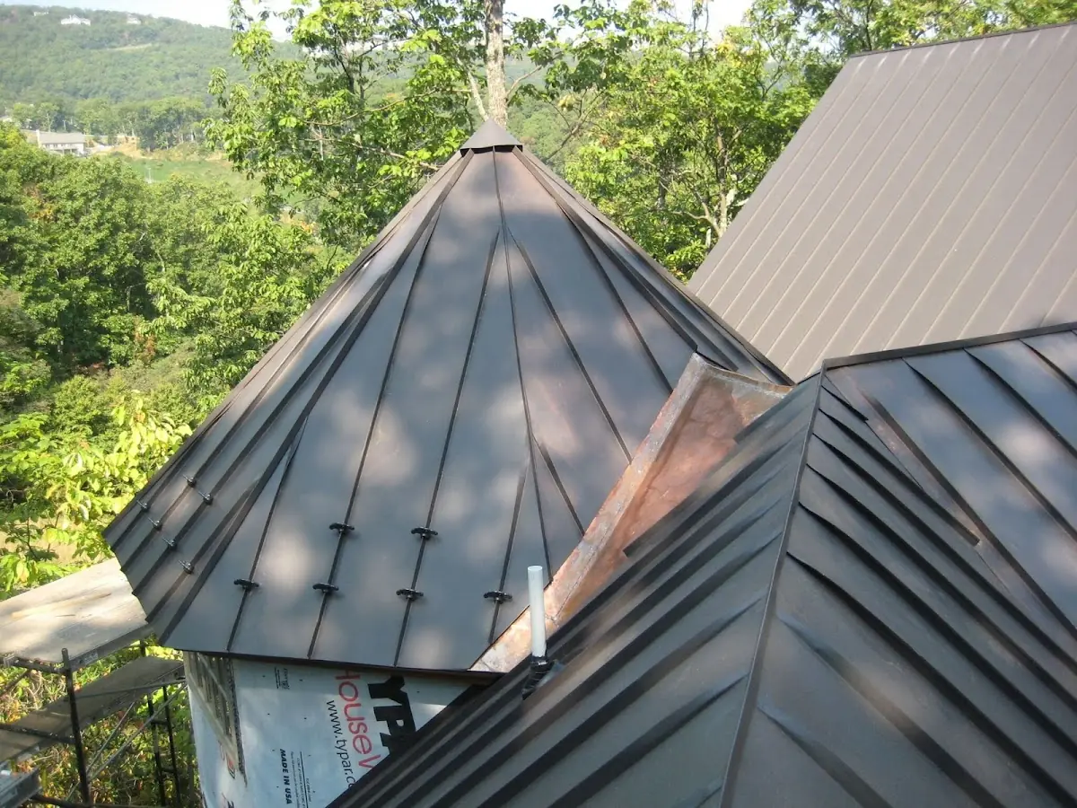 Professional Roof Tarp Installation by Craftsman Roofing in Tiger